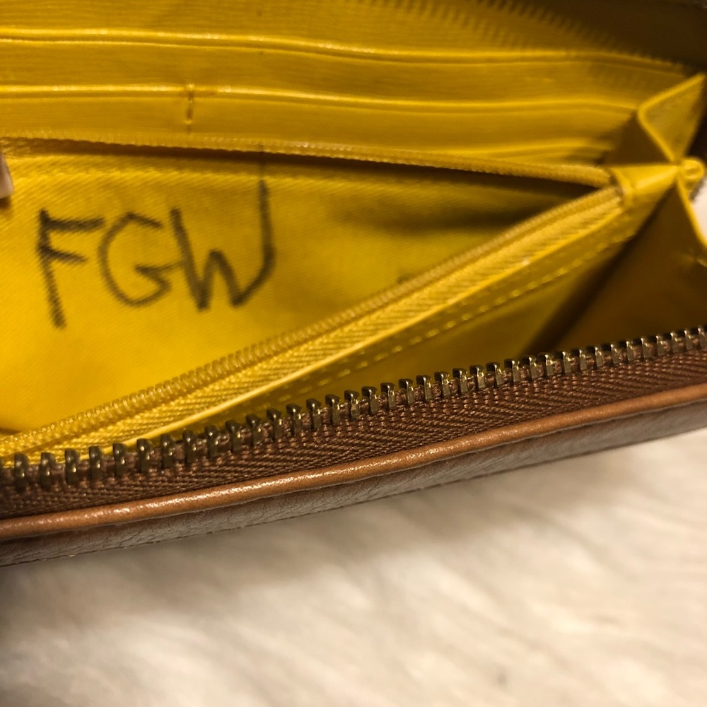 New Carmel Fossil leather clutch wallet - DAMAGED - Picture 5 of 8